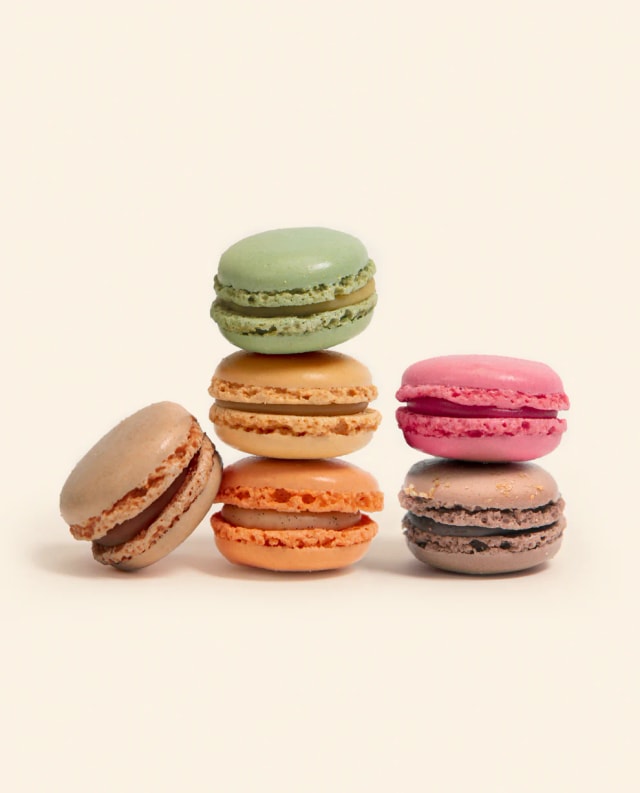 Festive Macarons